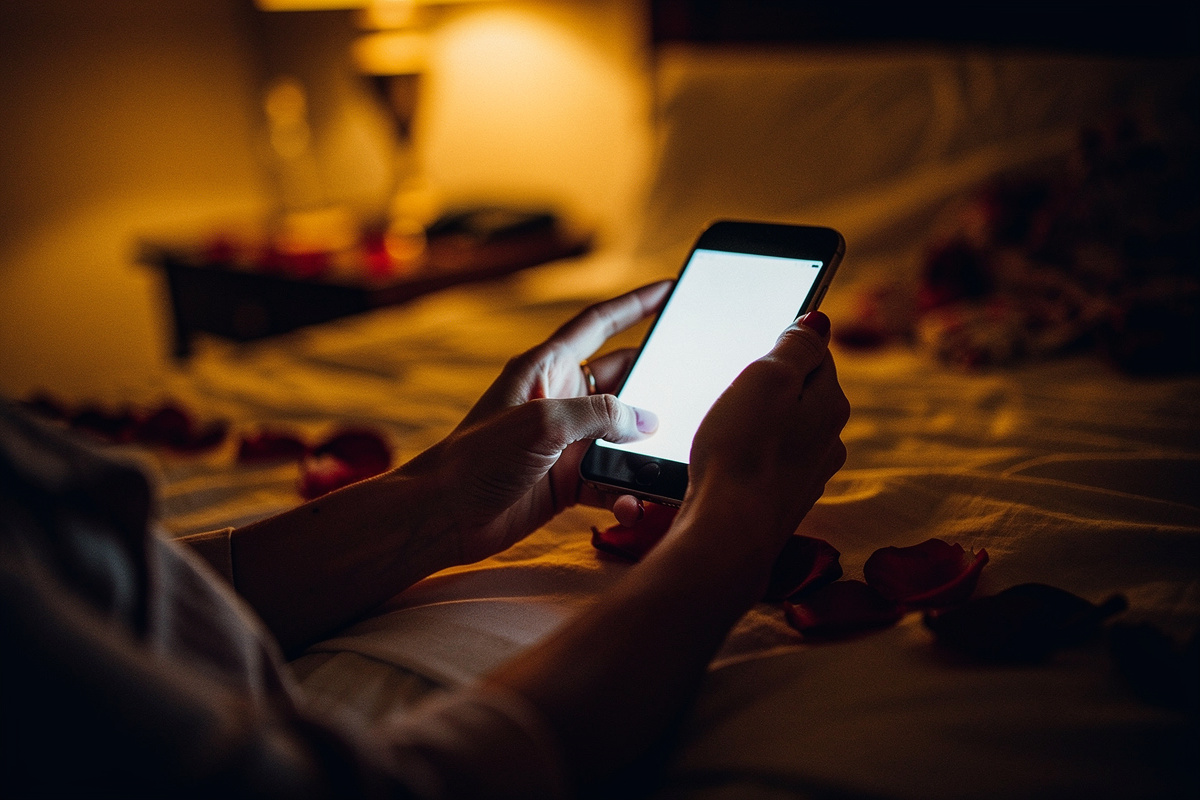 Les 3 SMS qui font craquer un homme instantanément